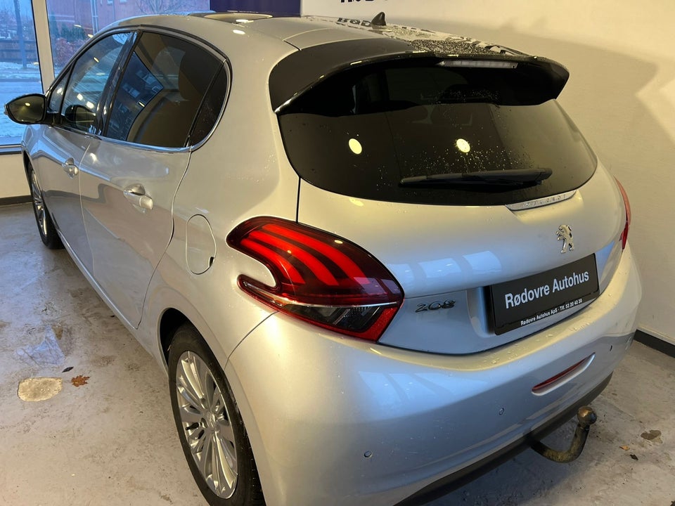 Peugeot 208 1,6 BlueHDi 100 Allure Sky 5d