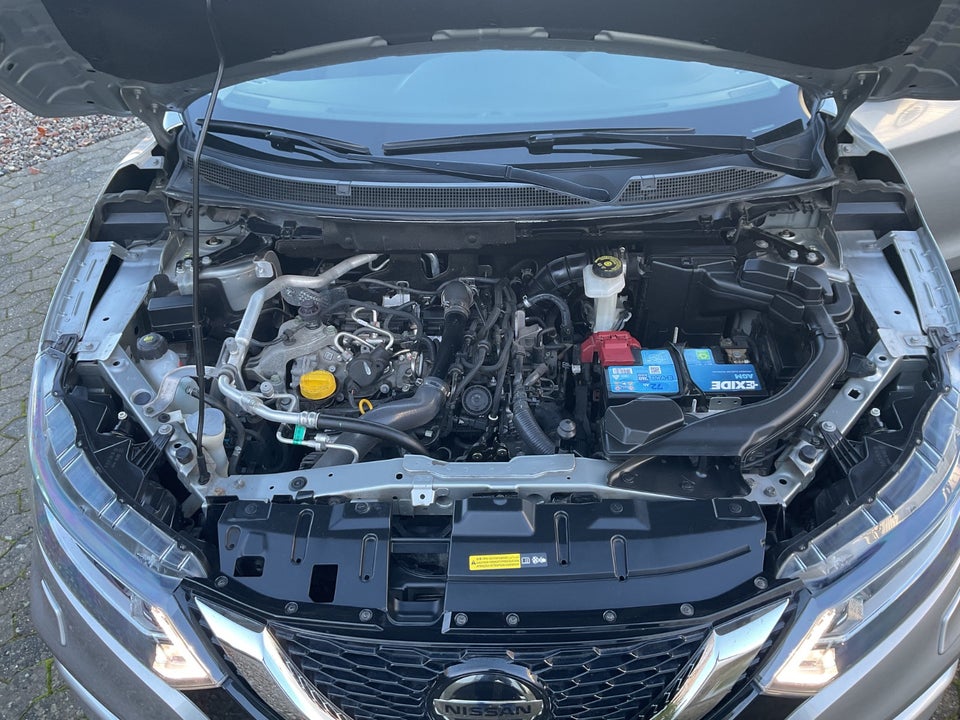 Nissan Qashqai 1,3 Dig-T 140 N-Connecta 5d