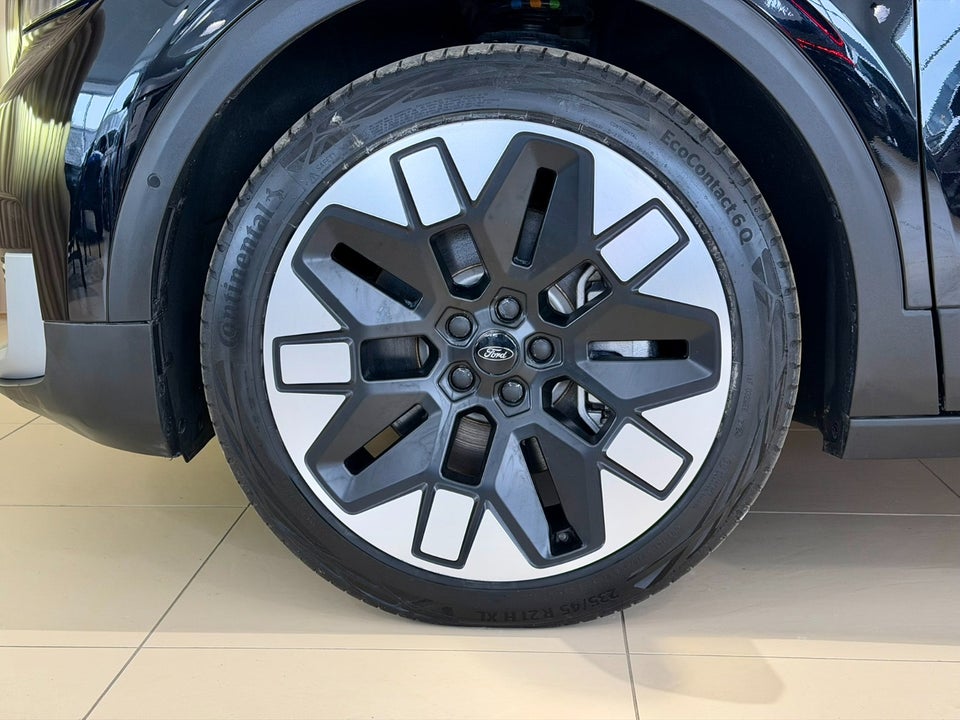 Ford Explorer 79 Premium Extended Range AWD 5d