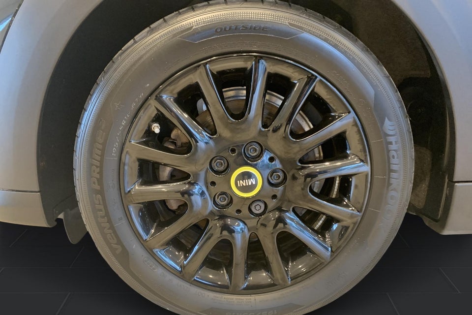 MINI Cooper SE Classic Trim 3d