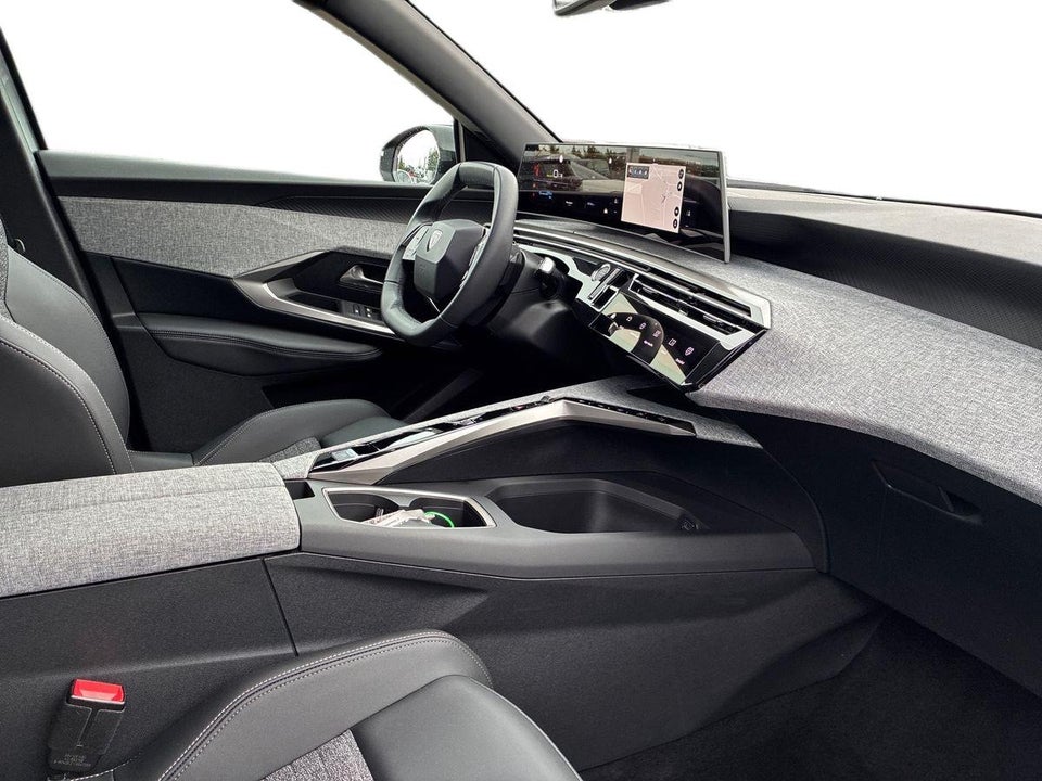 Peugeot e-5008 77 Allure 7prs 5d