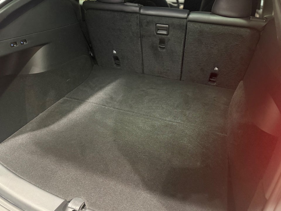 Tesla Model Y Long Range AWD 5d