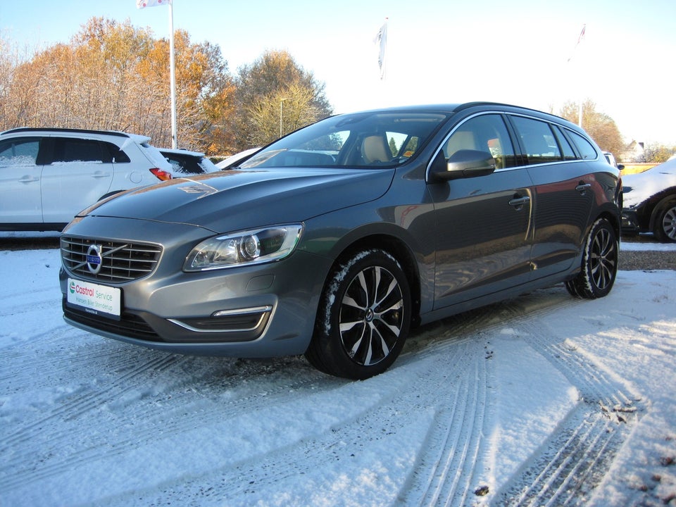 Volvo V60 1,5 T3 152 Momentum aut. 5d