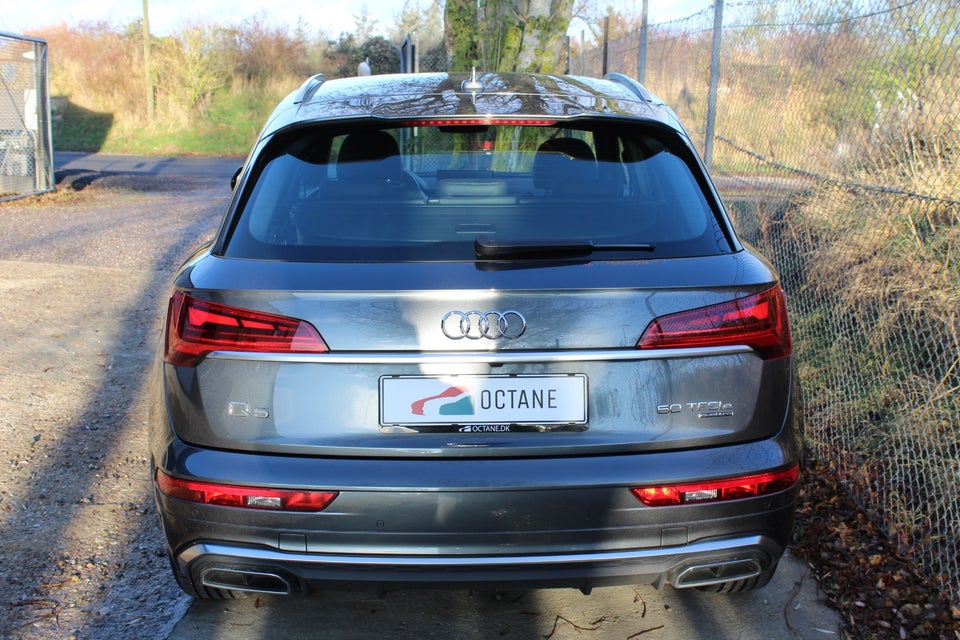 Audi Q5 50 TFSi e S-line quattro S-tr. 5d
