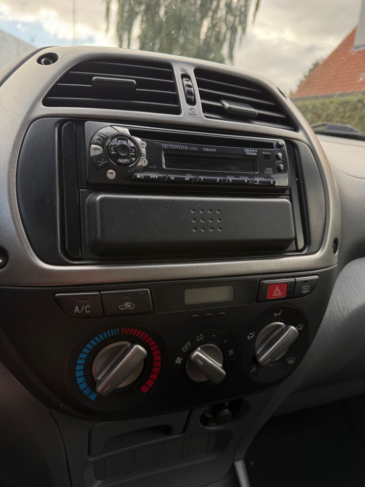 Toyota RAV4 2,0 VVT-i 4x4 5d