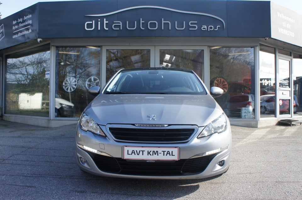 Peugeot 308 1,6 BlueHDi 120 Allure Sky 5d