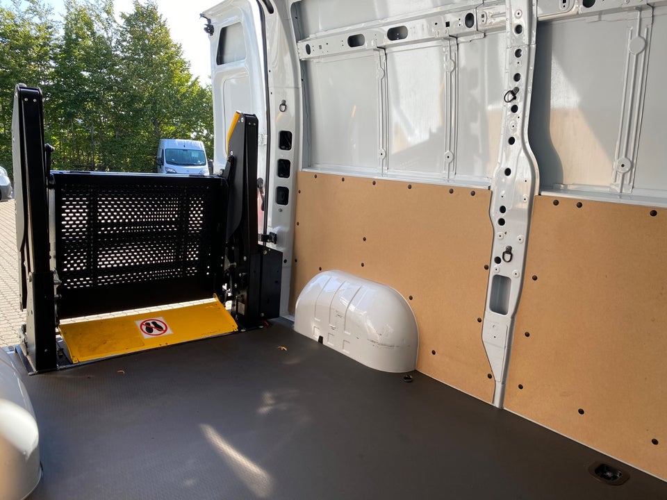 Nissan Interstar 2,3 dCi 150 L2H2 Acenta Van