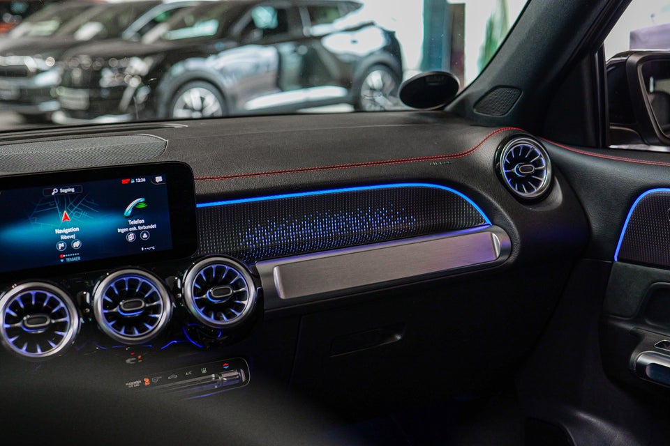 Mercedes EQB300 AMG Line 4Matic 5d