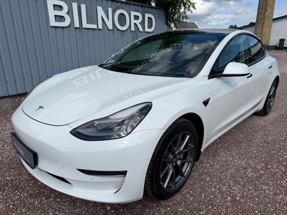 Tesla Model 3 Long Range AWD 4d