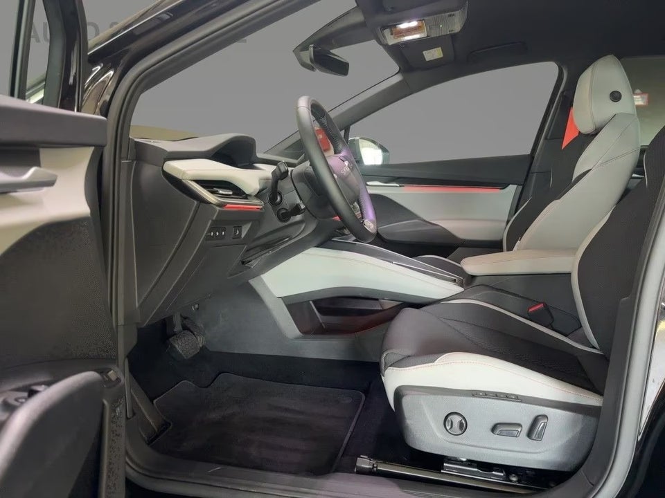 Skoda Elroq 85 iV Lodge 5d