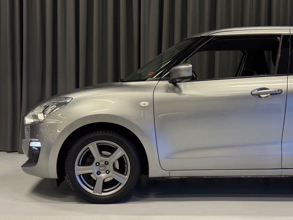 Suzuki Swift 1,2 Dualjet Action Gold 5d