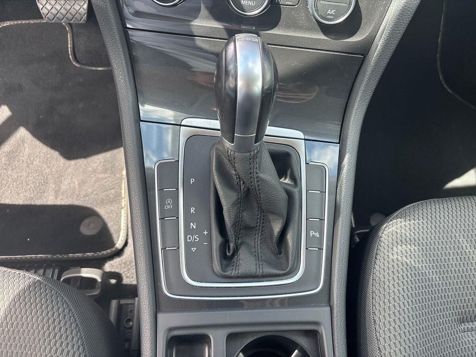 VW Golf VII 1,5 TSi 130 Comfortline DSG 5d