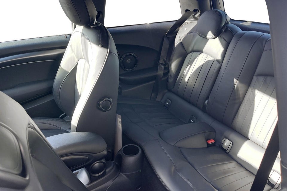 MINI Cooper SE Maximise 3d