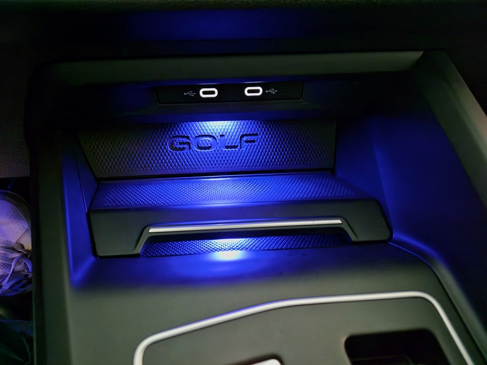 VW Golf VIII 1,4 GTE DSG 5d