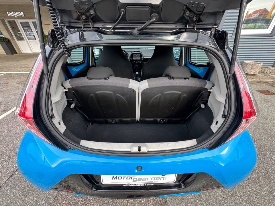 Toyota Aygo 1,0 VVT-i x-press 5d