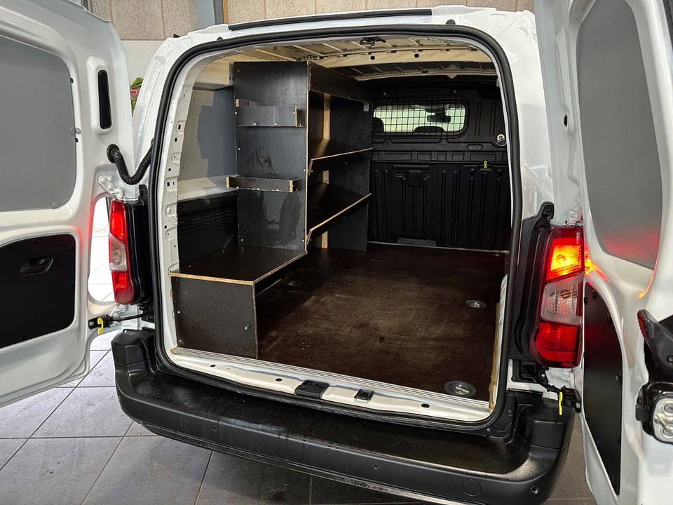 Peugeot Partner 1,5 BlueHDi 130 L2V2 Plus EAT8 Van