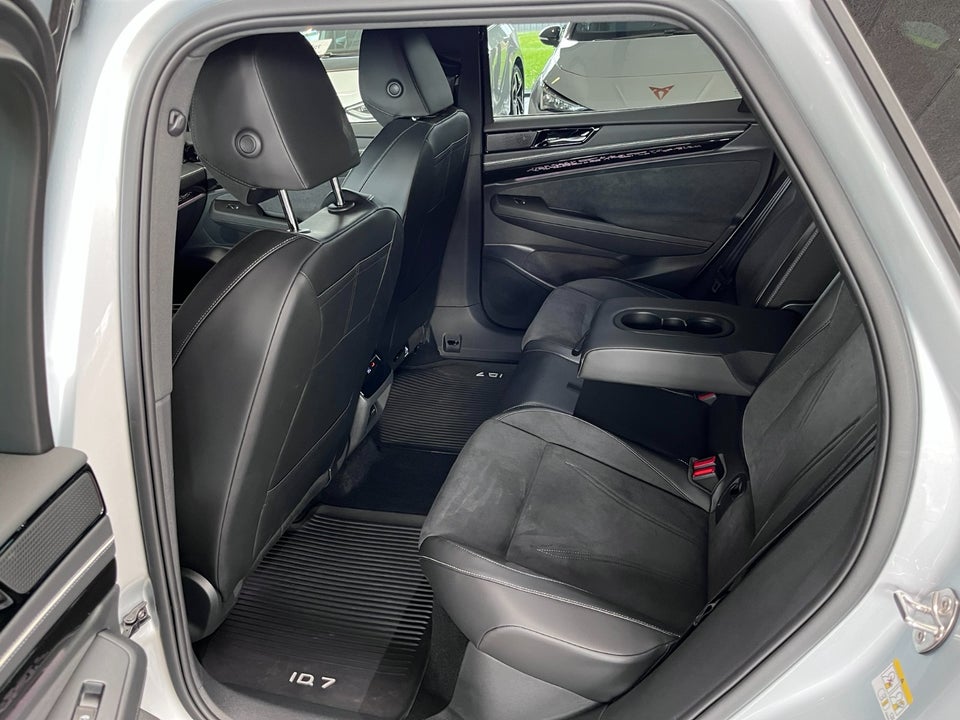 VW ID.7 86 Style S Tourer 5d