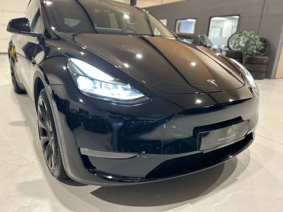 Tesla Model Y Long Range AWD 5d