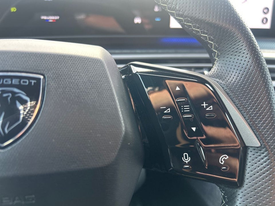 Peugeot e-5008 77 GT Pack 7prs 5d