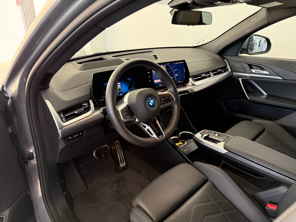 BMW iX2 xDrive30 M-Sport 5d