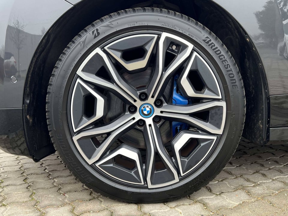 BMW iX xDrive40 Fully Charged 5d