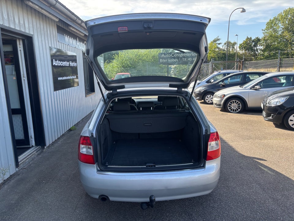 Audi A4 2,0 Avant Multitr. 5d