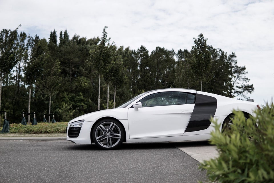 Audi R8 4,2 FSi Coupé quattro S-tr. 2d