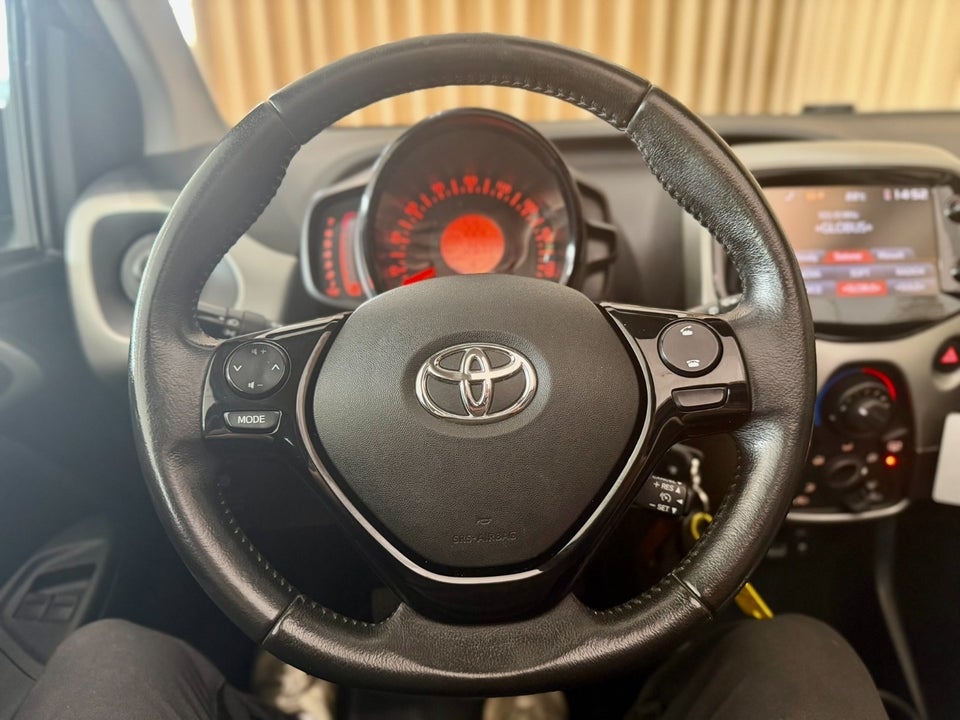Toyota Aygo 1,0 VVT-i x-sky 5d