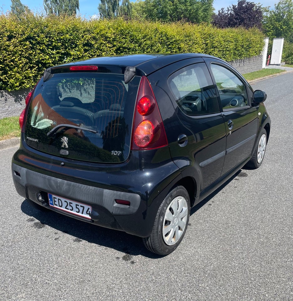 Peugeot 107 1,0  5d