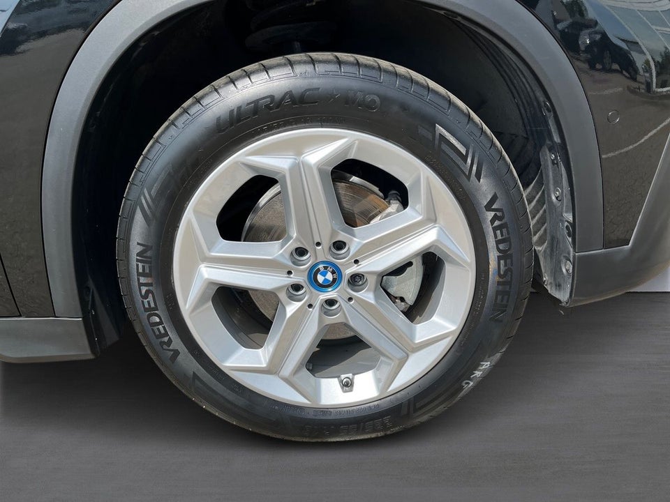 BMW iX1 eDrive20 X-Line 5d