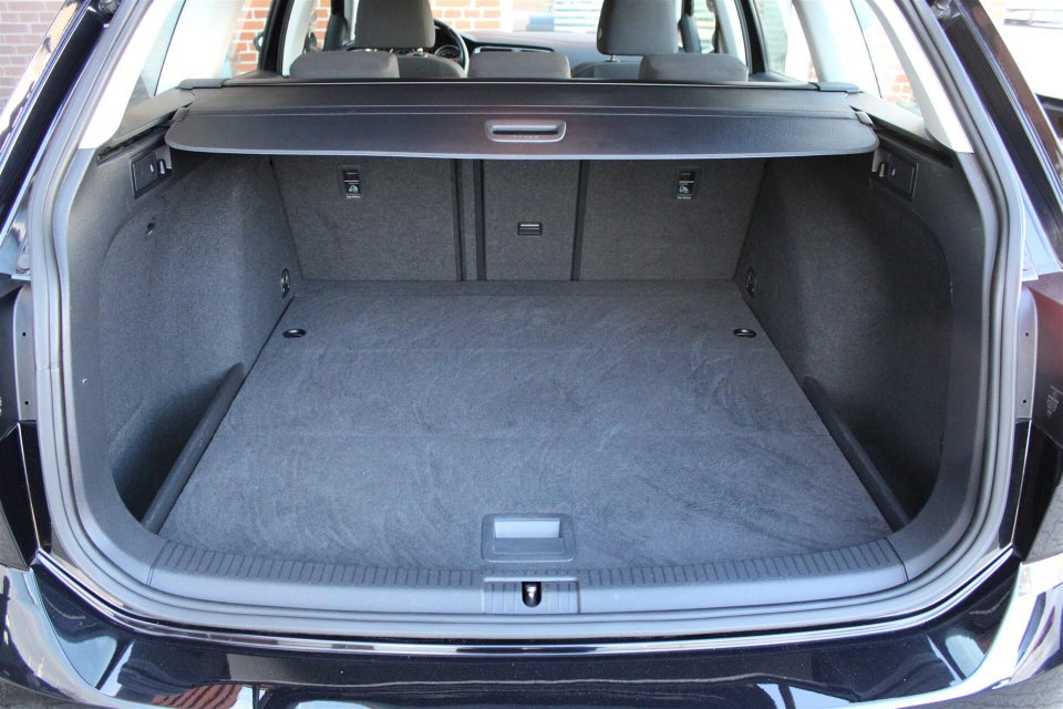 VW Golf VII 1,5 TSi 130 Comfortline Variant DSG 5d