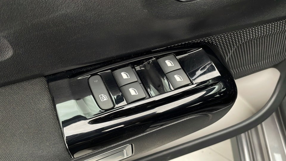 Citroën C3 1,2 PureTech 83 Attraction 5d