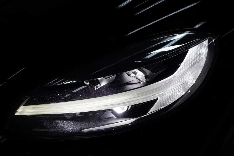 Volvo V40 2,0 D3 150 Momentum aut. 5d