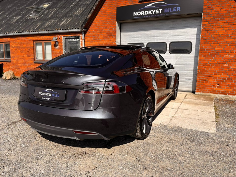 Tesla Model S 90D 5d