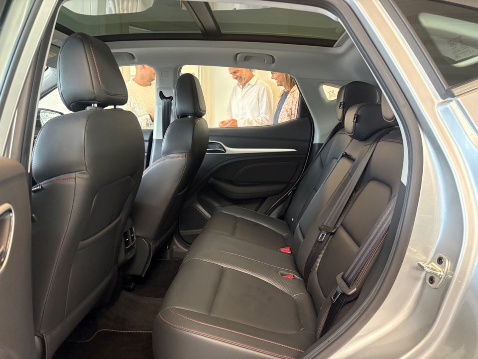MG ZS 70 Luxury 5d
