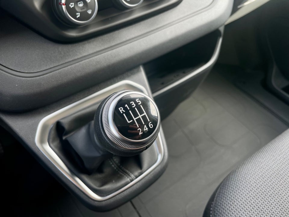 Renault Trafic 2,0 dCi 130 L2H1 Tekno