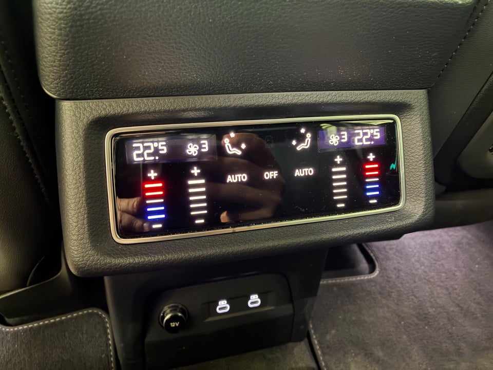 Audi Q8 e-tron 55 quattro 5d