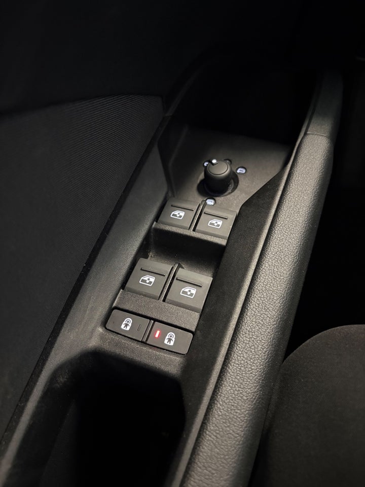 Audi Q4 e-tron 40  5d