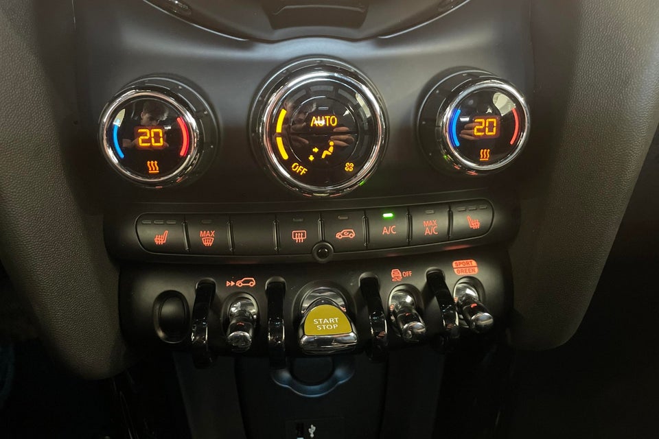 MINI Cooper SE Classic Trim 3d