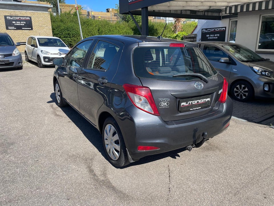 Toyota Yaris 1,0 VVT-i T1 5d