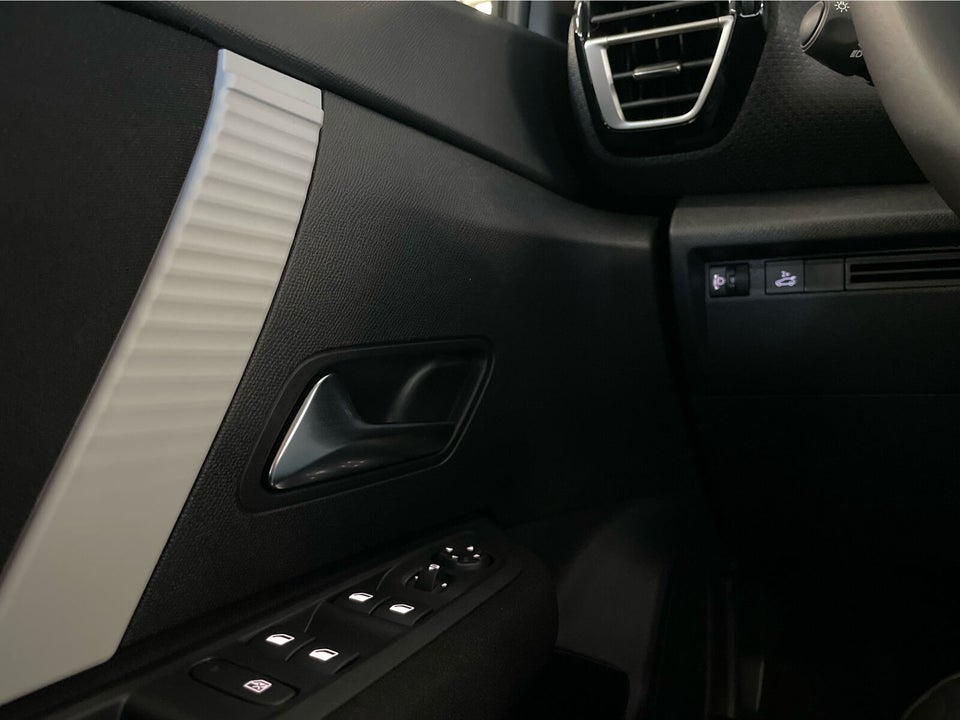 Citroën ë-C4 X 50 Plus 4d