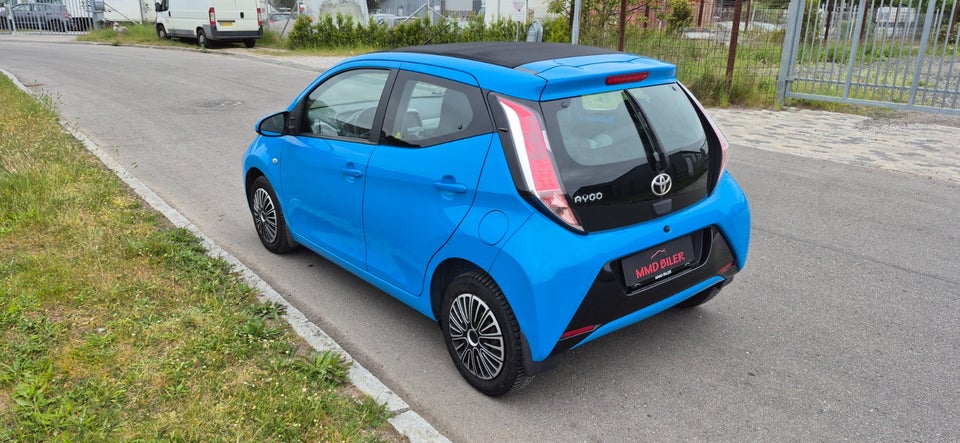 Toyota Aygo 1,0 VVT-i x-wave Sky 5d