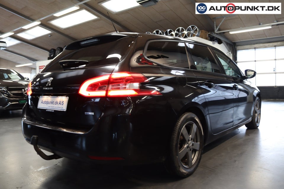 Peugeot 308 1,2 e-THP 110 Active 5d