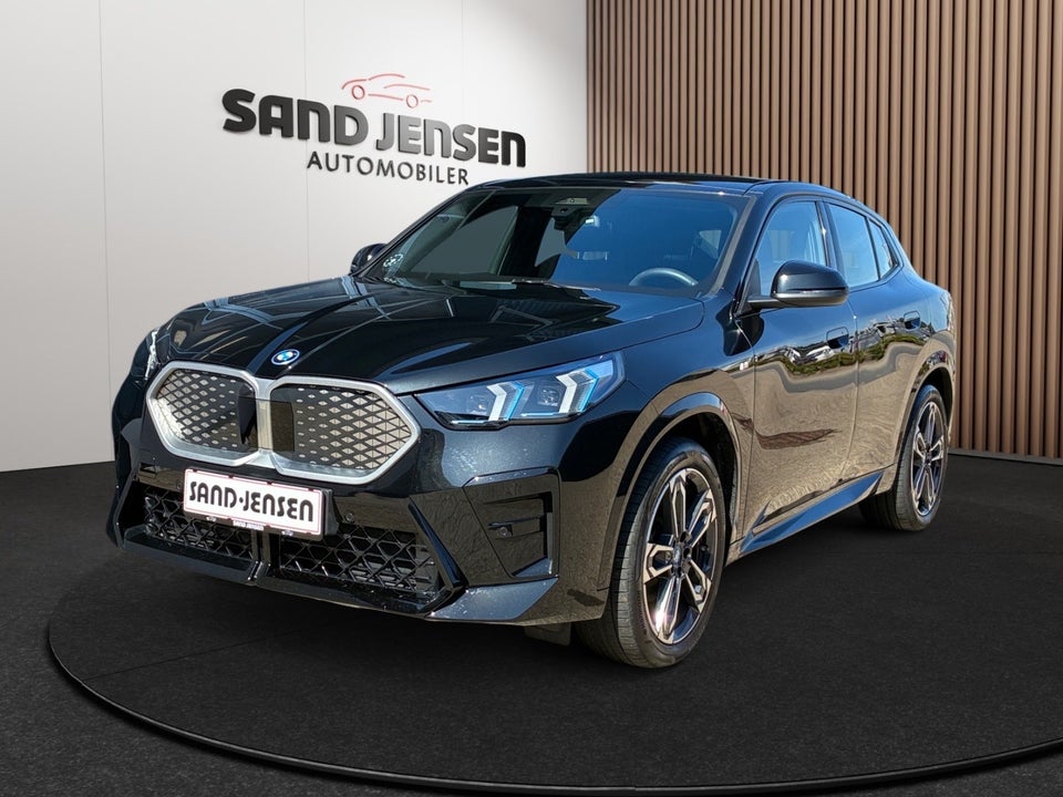 BMW iX2 eDrive20 M-Sport Premium 5d