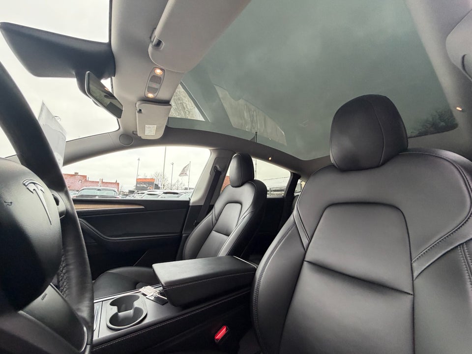 Tesla Model Y Long Range AWD 5d