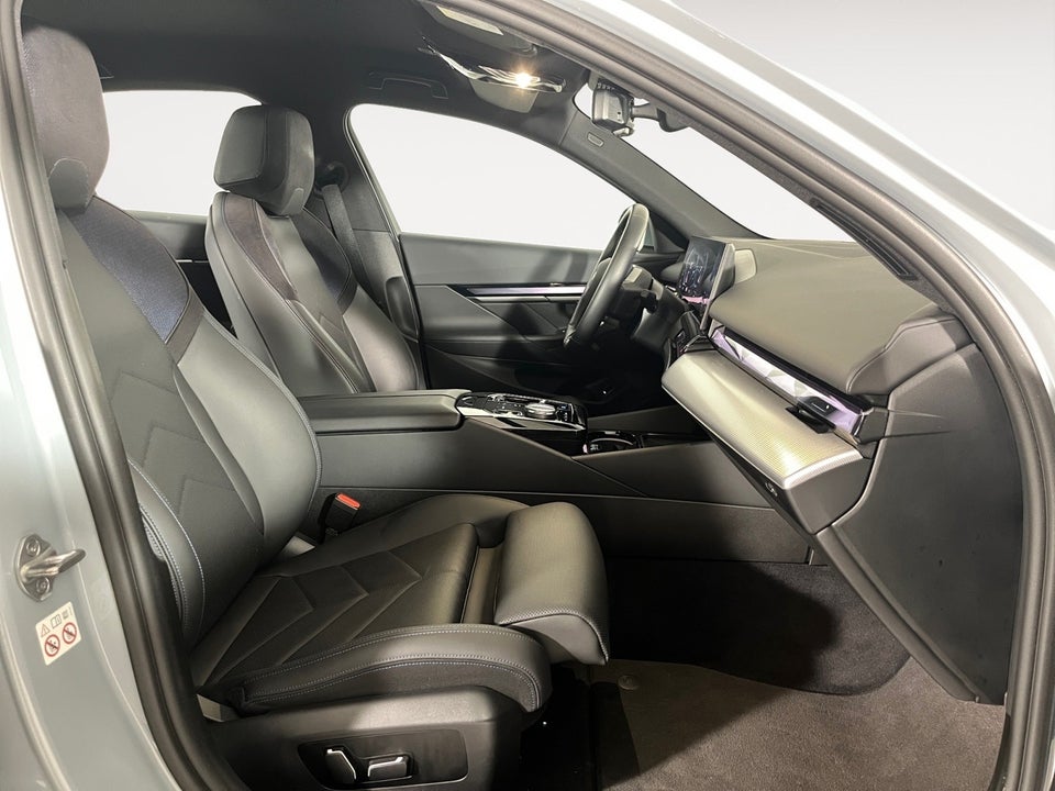 BMW i5 eDrive40 M-Sport 4d