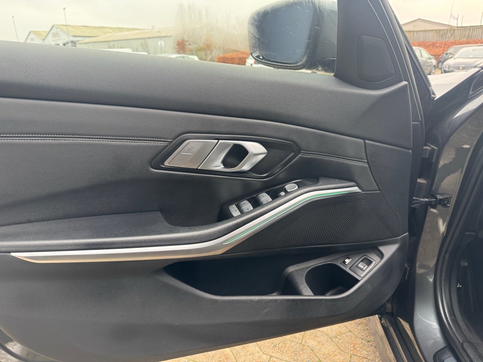 BMW 330e 2,0 Touring Sport Line aut. 5d