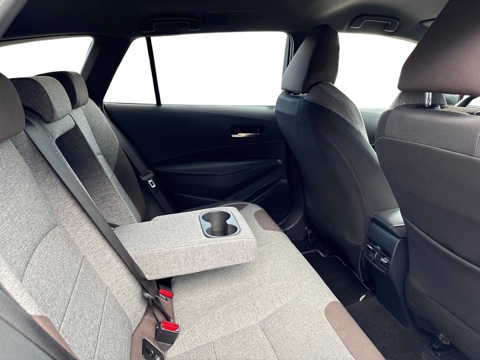 Toyota Corolla 1,8 Hybrid TREK Smart Touring Sports MDS 5d