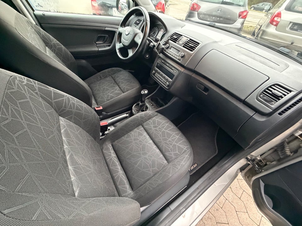 Skoda Fabia 1,2 TSi 105 Ambiente Combi 5d