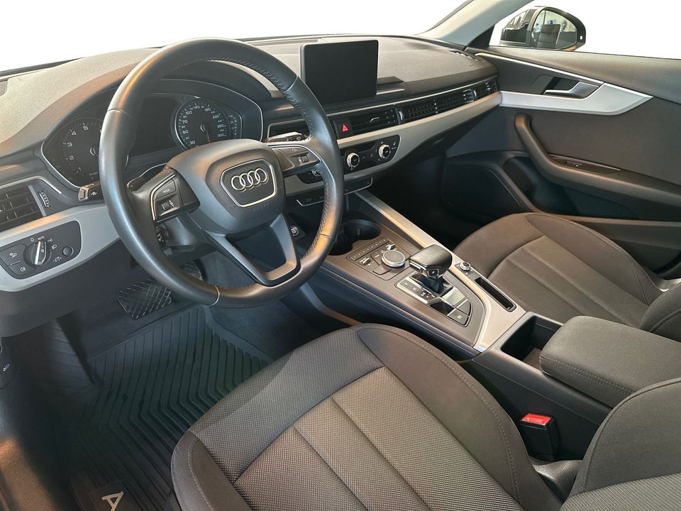 Audi A4 40 TFSi Sport Prestige Avant S-tr. 5d